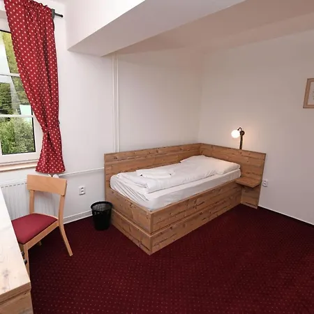 Horsky Konsel Hotel Ricky (Hradec Kralove)