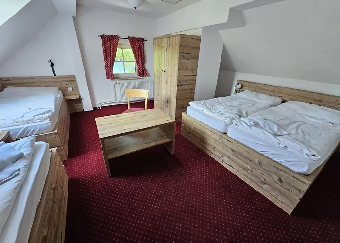 Horsky Konsel 3* Ржички